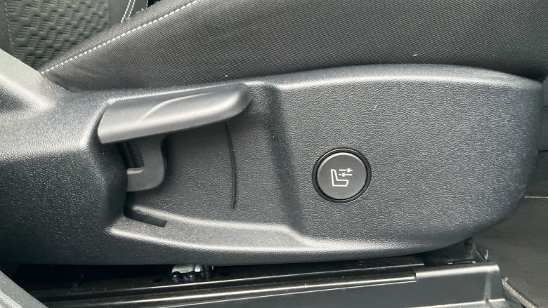 Ford Puma 1.0 EcoBoost Hybrid mHEV Titanium 5dr Petrol Hatchback